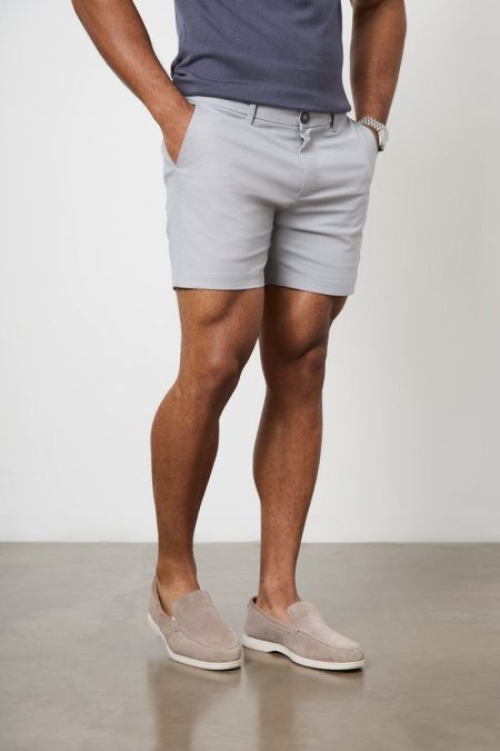 Athletic Fit Chino Shorts 5" in Pale Grey