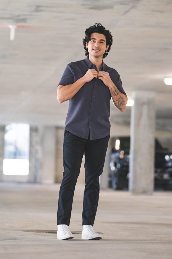clothes-for-short-men-under510-16_5ef236fe-e67c-446d-8f92-f0296f7908db